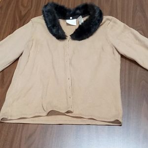 Liz Claiborne Long sleeve sweater